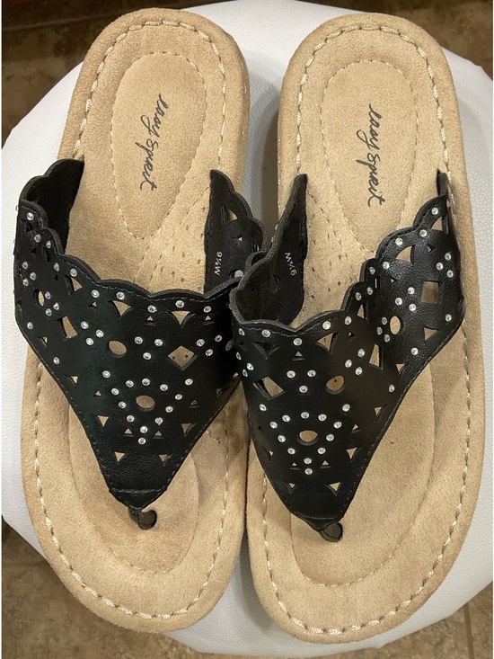 Easy Spirit Shoes - New Easy Spirit Black Laser-Cut Thong Sandals with Stud Accents Size 9.5 W